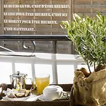& Astor Hotel 3*