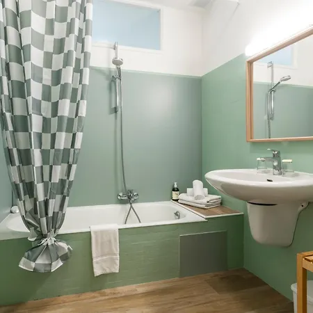 מלון & Astor אנטיב