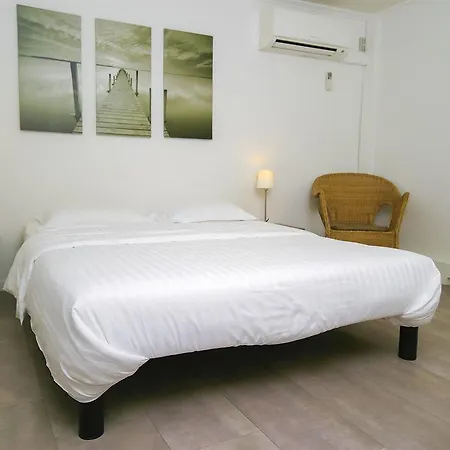 & Astor Hotel 3*