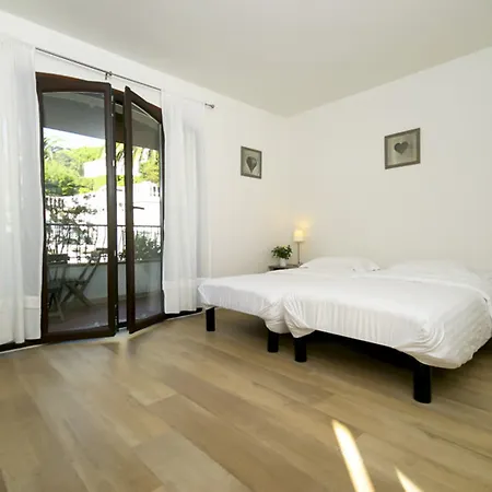 Hotel & Astor 3*