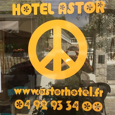 מלון & Astor