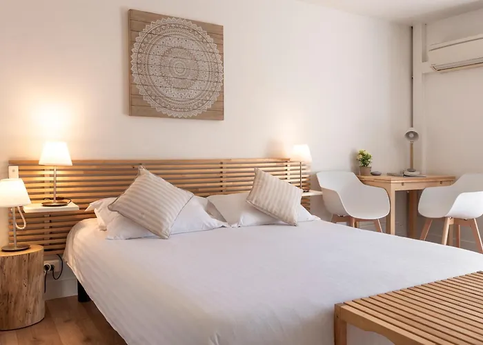 Готель & Astor Антіб