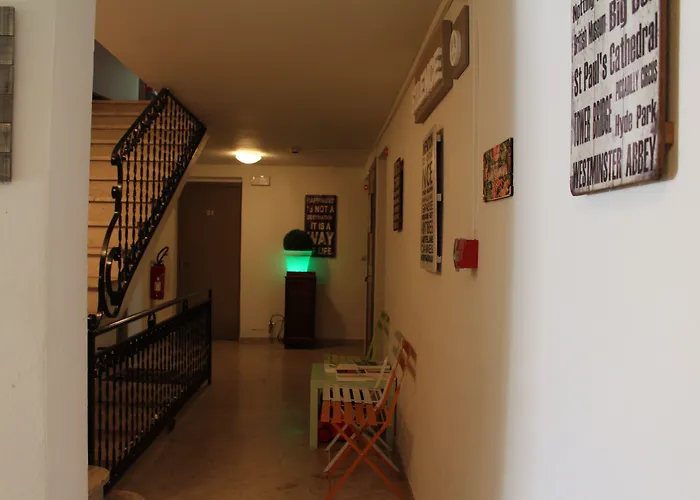 Готель & Astor Антіб