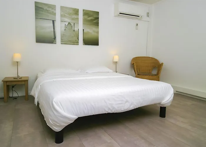 & Astor Готель 3*