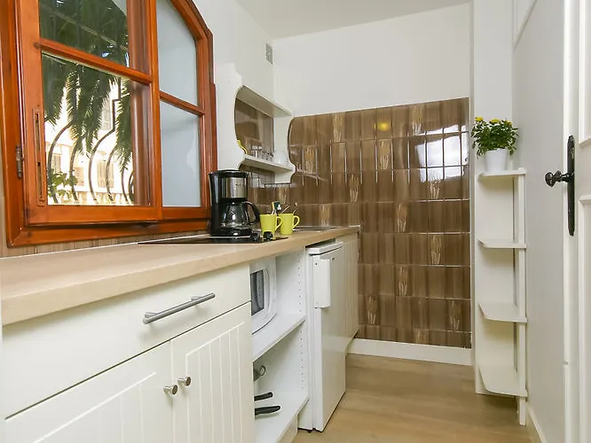 & Astor Готель 3*